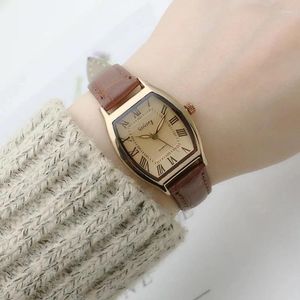 Montre-bracelets de haute qualité Retro Retro Brown Femmes Regardez les dames robe Bracelet en cuir vintage montre la montre-bracelet classique Reloj