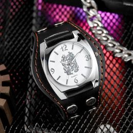 Polshipchates hiphop cool ontwerp rock punk stijl schedel horloge heren lederen band vintage klinknagel armband kwarts cadeau