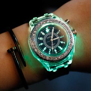 Polshorloges Hot Selling Women Ladi Fashion Diamond Pols Watch Sport Luminous Led Silicone Riem Quartz Men Ep