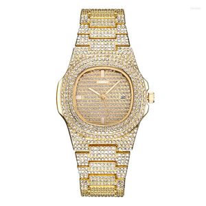 Horloges Iced Out Diamond heren- en damesluxe gouden roestvrijstalen horloges Hoogwaardig quartz horloge Het verjaardagscadeau