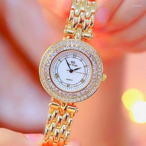 Montres-bracelets Iced Out Femmes Montres 2023 Célèbre Or Top Marque Robe Montre Pour Femmes Rome Cadran Diamant Dames Poignet