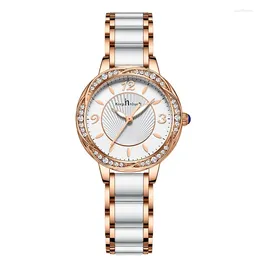 Montre-bracelets en 2023 Women Watches Womens Ins Wind Summer Niche Design Steel Celt Luxury Luxury Polydoule White Quartz Watch.