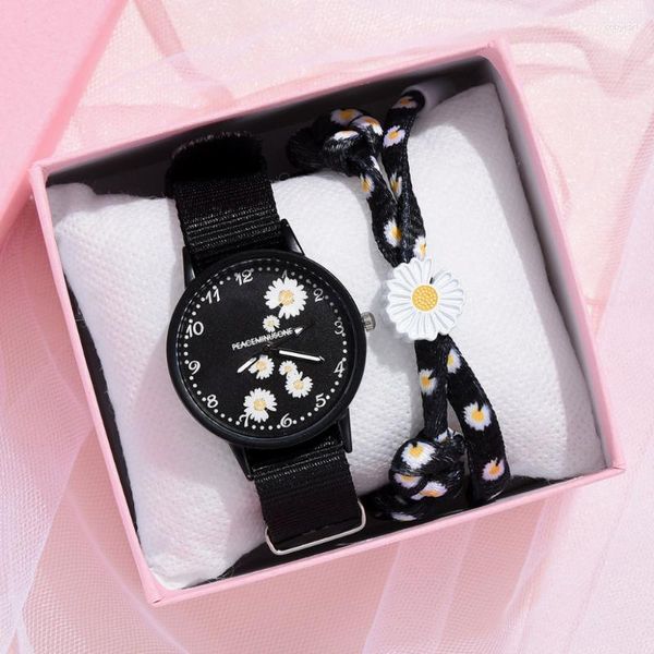 Relojes de pulsera Ins Wind Super Fire Small Daisy Watch GD El mismo estudiante Versión coreana Reloj de pulsera de lona simple Versátil creativo