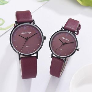 Relojes de pulsera Pareja de moda coreana Reloj Pu con temperamento simple Amante Regalo para novia