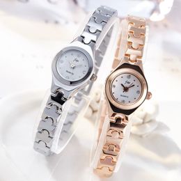 Montres-bracelets Version coréenne de la marque chaîne mince dames montre bracelet en acier petit cadran étudiant mode décontractée