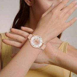 Montres-bracelets dames montre géométrique impression quartz avec strass décor bracelet en silicone réglable pour dame de haute précision