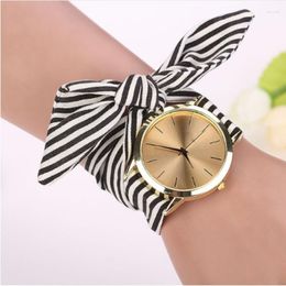 Horloges Dames Horloges Zomer Stijl Mode Dames Streep Bloemen Doek Quartz Wijzerplaat Armband Polshorloge Horloge