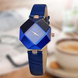Montres-bracelets Cuir Bande Analogique Dames Quartz Mode Exquis Gem Cut Géométrie Femmes Bleu Montres