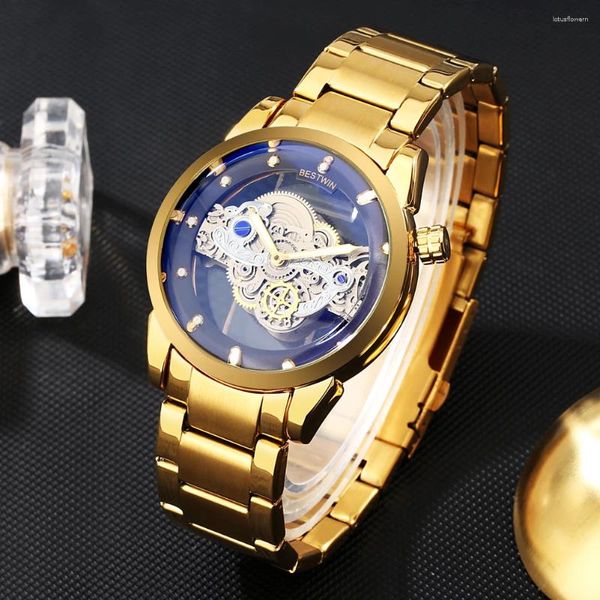 Relojes de pulsera Reloj de cuarzo luminoso para hombres Reloj de pulsera de moda de negocios Diseño de esfera transparente azul Relojes de oro de lujo mecánicos de imitación