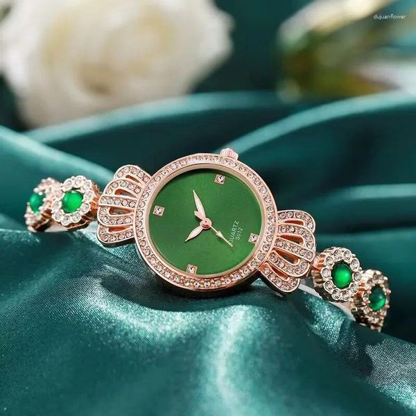 Montres-bracelets de luxe vert émeraude Vintage pierres précieuses diamant couronne mode bracelet rond petit cadran montre cadeau pour les femmes