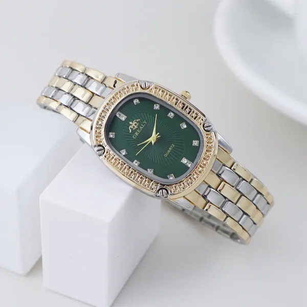 Muñecos de pulsera Relojes de la banda de metal de moda de lujo para mujeres Simple Oval Oval Rhinestone Ladies Quartz Wall Wristwatch