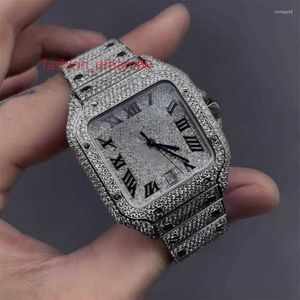 Montres-bracelets de luxe Moissanite glacé montres Hip Hop buste vers le bas unisexe diamant montre en acier inoxydable clouté poignet 235i