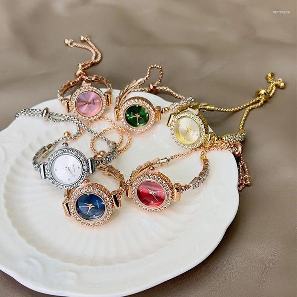 Relojes de pulsera Reloj de pulsera de diamantes de imitación de lujo Aleación de cuarzo para mujer Diamante en forma de serpiente Reloj de correa único y ajustable Reloj