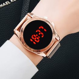 Polshorloges luxe roségouden magnetische horloges voor dames armband mode digitale rode led dial jurk quartz klok dames pols horlogewistwat