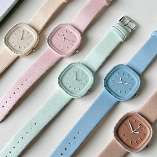 Montre-bracelets luxueux Sweet Watch Femmes Coréen Brand Square Quartz Montres TRENDY LADES PU Cuir imperméable Simple Wristwatch Clock