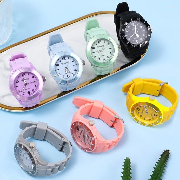 Montres-bracelets de luxe femmes hommes montre à quartz décontracté bonbons silicone numérique sport montres horloge électronique couple montre-bracelet fille relogios