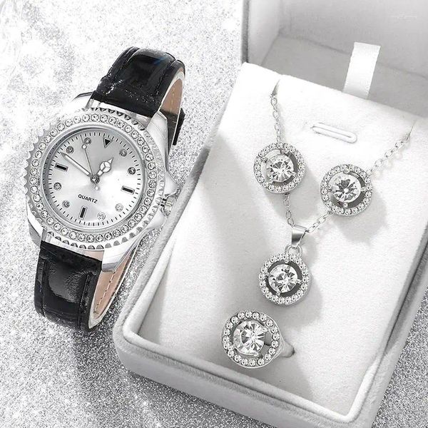 Montre-bracelets Luxury Woches Regardez les dames quartz montre la ramification en cuir en cuir Big Dalm Simple for Clock