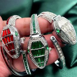 Horloges Luxe Dames Polshorloge Slangvormige Armband Diamanten Cover Opening Kwarts Staal Uniek