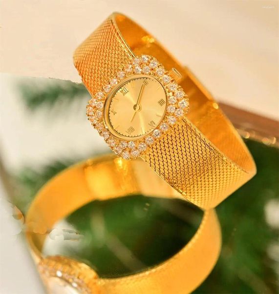Montres-bracelets Bijoux médiévaux Design Quartz Montre pour femme avec mouvement japonais incrusté d'eau tchèque diamant boîtier en cuivre plaqué or