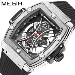 Montre-bracelets Megir Fashion Black Silicone Strap Sport Watch for Men's Tonneau Dial Military Imperproof Analog Quartz Quartz Wristwatch Mâle