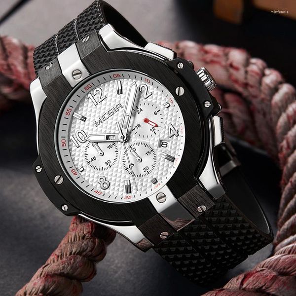 Relojes de pulsera MEGIR Reloj de cuarzo Reloj de hombre Casual 3D Grabado Dial Negro Relojes de silicona 3ATM Resistente al agua Cronógrafo Reloj de pulsera para hombre