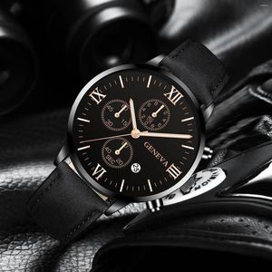 Montre-bracelets Men de sport décontracté montre Geneva Leather Band Calendar Quartz Three Eyes Luxury Style Watch for Business Outdoors Work