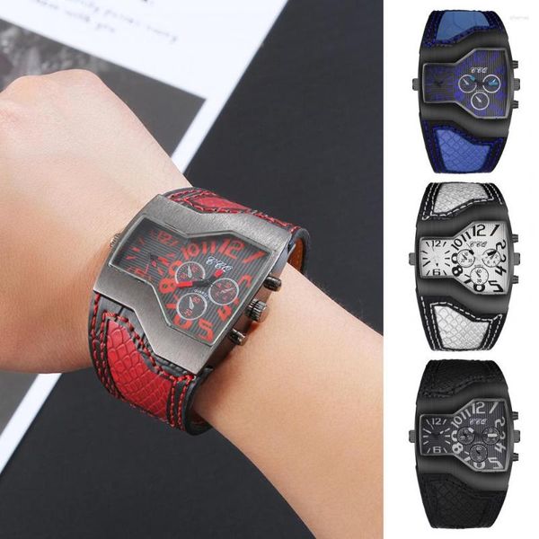 Montre-bracelets Men Quartz Watch Imperproof Big Cadran plusieurs fuseaux horaires Affichage numérique Double mouvement Timing Précise Faux Tobe