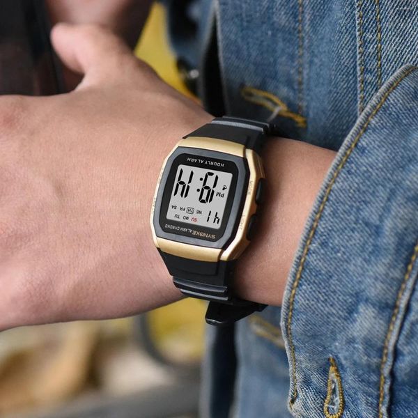 Relojes de pulsera Reloj electrónico deportivo multifuncional para hombres A prueba de golpes y resistente al agua Reloj despertador digital para estudiantes Muñeca 2023