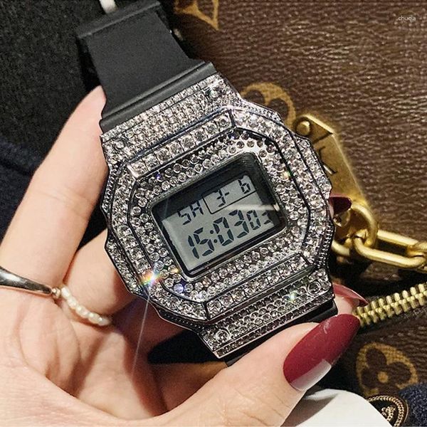 Relojes de pulsera Hombres Mujeres Reloj digital Luz de fondo Semana Fecha Visualización Números de esfera Hembra Helado Estilo Diamante Reloj de pulsera Damas Pareja Reloj