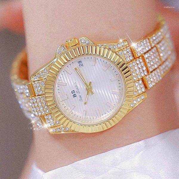 Mujeres de pulsera Medio East Diamante Full Diamond 32 mm Reloj de oro grande para damas de acero inoxidable para el calendario de cuarzo impermeable.