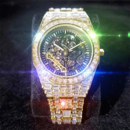 Relojes de pulsera MISSFOX Hollow Mechanical Man Reloj de pulsera Square Diamond Iced Out Relojes Caballero Luxury High-end Men Watch Business269A