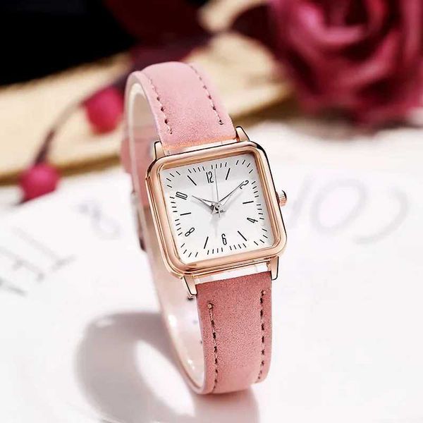 Montre-bracelets MONTRES Femmes Luxury Femmes Regardez la bracelet en cuir lumineux Digital Casual Business Clock Robe Reloj Mujer D240417