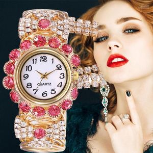 Polshorloges Multicolor luxe armband horloges voor vrouwen met strass Crystal Analog Ladies Quartz Dress Gift Clock Hect22