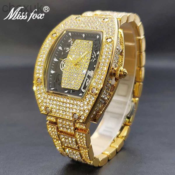 Muñecos de pulsera Nuevos relojes de oro Tonneau para hombres de lujo Luxur Full Iced Diamond Quartz Watch Fashion Hip Hop Big Dial Hand Clock Dropshipps D240417