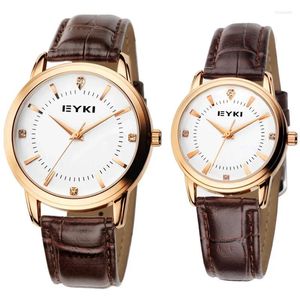 Montres-bracelets NO.2 Eyki Hommes Montres De Luxe Casual Lovers Quartz Montre-Bracelet Imitation Cuir Simple Cristal Cadran Montre Femmes Relogio