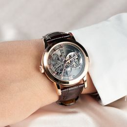 Horloges OBLVLO Retro heren skelet automatisch horloge mechanisch casual mode kalfsleren band saffier waterdicht rose goud klok 42 mm VMS 230802