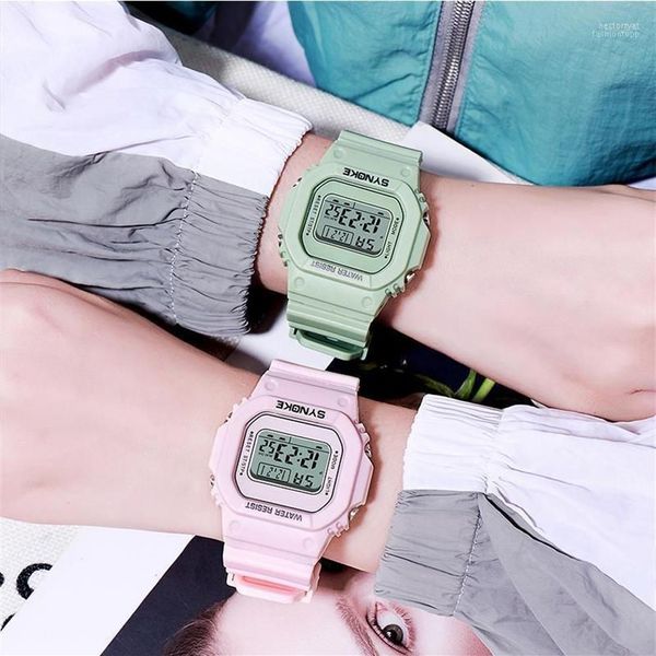 Relojes de pulsera Panars Reloj digital blanco para hombres Mujeres Deportes Unisex 30M Reloj resistente al agua Luz trasera PU Correa Reloj electrónico245U