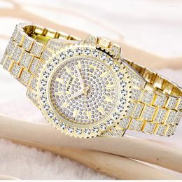 Montres-bracelets Pintime Iced Out Montre pour hommes Luxe Gold Full Diamond Mens Montres Hip Hop Étanche Jour Date Horloge Produit de vente 2024