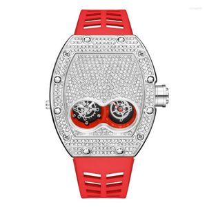 Montre-bracelets Pintime Original Luxury Full Diamond Iced Out Watch Bling-Ed Gold Case Red Silicone Slicon Corloge de quartz pour hommes 202T