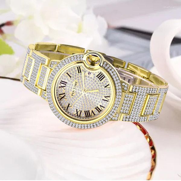 Relojes de pulsera PINTIME Mujeres para reloj Diamond Iced Out Parejas Reloj de pulsera de cuarzo Impermeable 30 m Correa de acero inoxidable Calendario de lujo