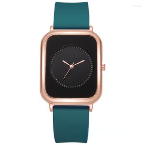 Montres-bracelets POPACC Mode Simple Montre Pour Femmes Style Coréen Solide Couleur Quartz Étudiant Accessoire Cadeau Décoration Quotidienne