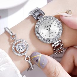Montre-bracelets Romantic Diamond Femmes Regardez Bracelet Ensemble en acier argenté en plein cristal montre Femelle Gift Mirror Luxury Mirror Clockwri 214C