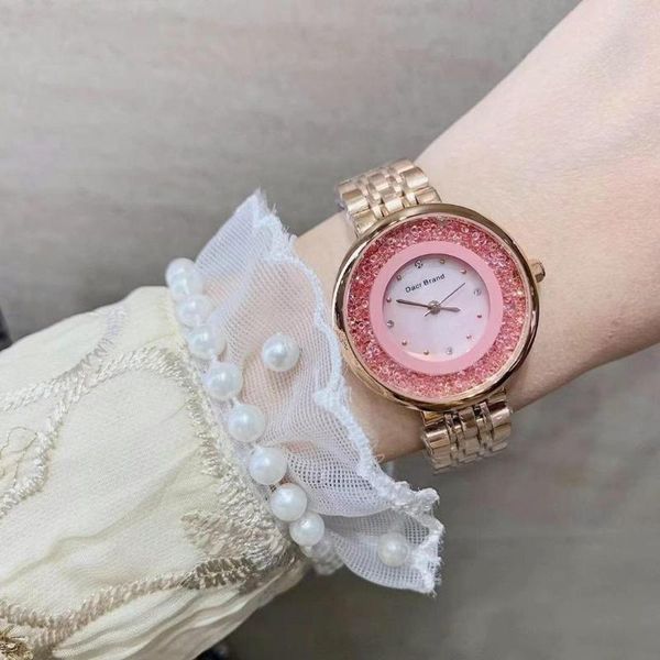 Relojes de pulsera Románticos Crytals de color rosa suave Relojes para mujer Moda simple Pulseras de aleación redondas perfectas Reloj de pulsera Reloj analógico de cuarzo Reloj Shell