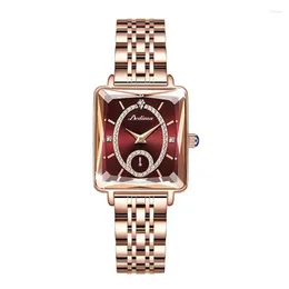 Horloges Rose Gold Fashion Square Dames met diamanten ingelegd horloge Tiktok met twee naalden en halve beweging Live-uitzending online