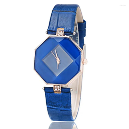 Horloges Verkoopmodel Koreaanse versie van de micro-business Lady Champer Watch Prismatic Rhombus Fashion Dames Groothandel H9