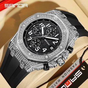 Montre-bracelets Sanda 7026 Diamond Diamond Inlaid Calendar Cool Road avec trois yeux et six aiguilles de bracelet en silicone créative pour hommes