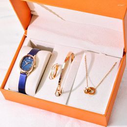 Montres-bracelets vendant des montres à quartz exquises et luxueuses pour femmes, cadeau de mode de vacances de fiançailles