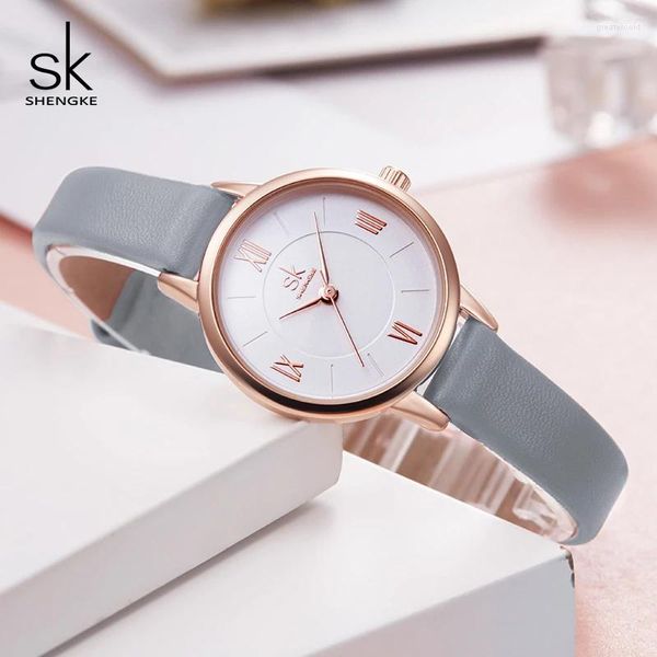 Muñecos de pulsera Shengke 2023 Mujeres Relojes Top Fashion Fashion Wristwatch Wutwatch Elegant Leater Ladies