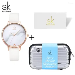 Montre-bracelets Shengke Watches Gifts Set pour petite amie souhait de l'horloge Top Original Design Ladies Quartz Wristwatcehs Montre Femme