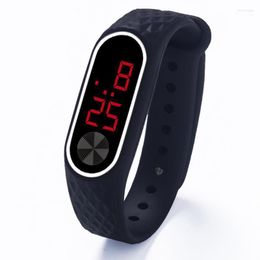 Polshorloges eenvoudige elektronische horloges silica gel sporthorloge voor kinderen studenten lieten digitale display armband vrouwen heren hect22
